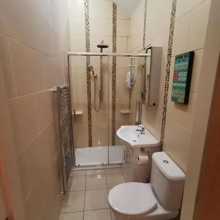 Cosy 1 Bedroom Cottage, Ideal Quiet Getaway. 度假居 Creeslough