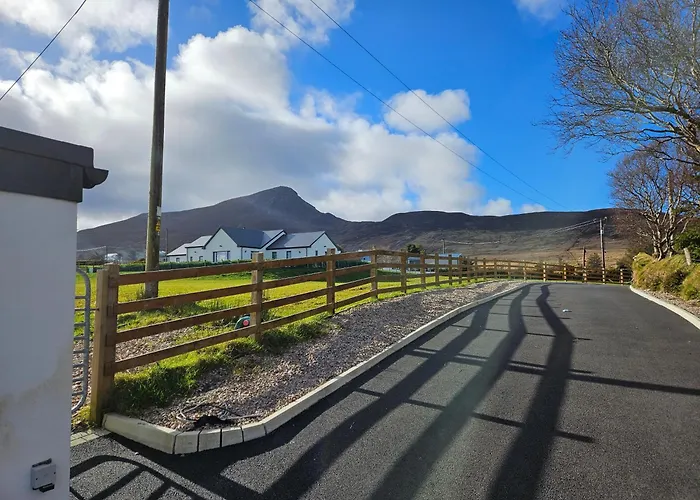 Cosy 1 Bedroom Cottage, Ideal Quiet Getaway. Feriehus Creeslough